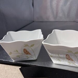 Vintage Elegant White Ceramic Bowls with Chintz Bird Design